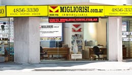 La vidriera de Migliorisi Parque Centenario, Ángel Gallardo 201
